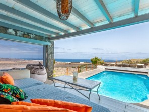 Luxury 6 Bedroom Villa with Pool 1km from the Beach in Lanzarote, Canary Islands